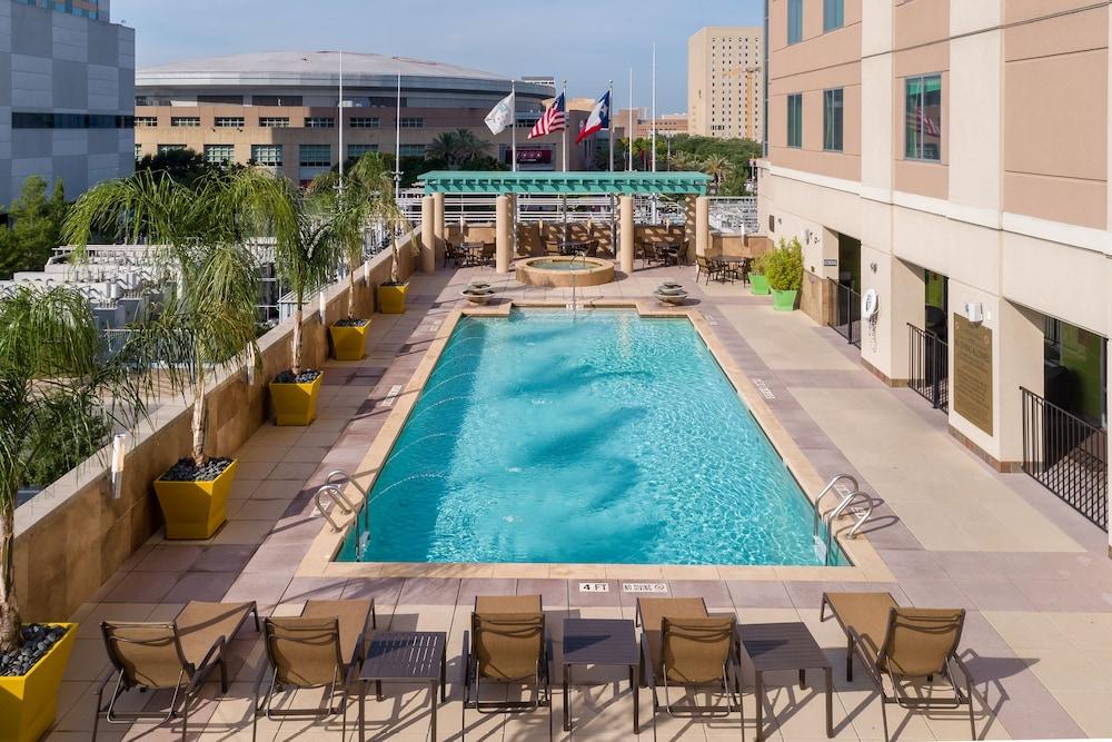 Embassy Suites Houston - Downtown Exterior photo
