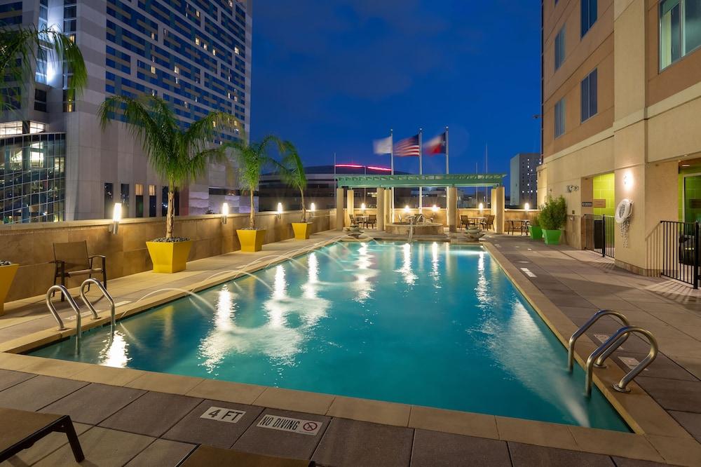 Embassy Suites Houston - Downtown Exterior photo