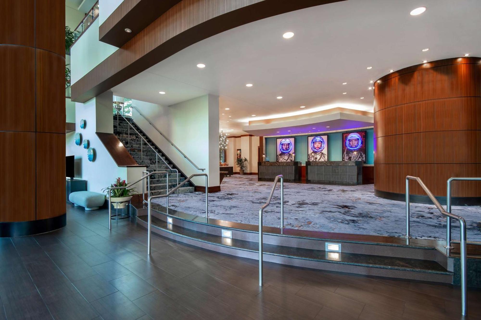 Embassy Suites Houston - Downtown Exterior photo