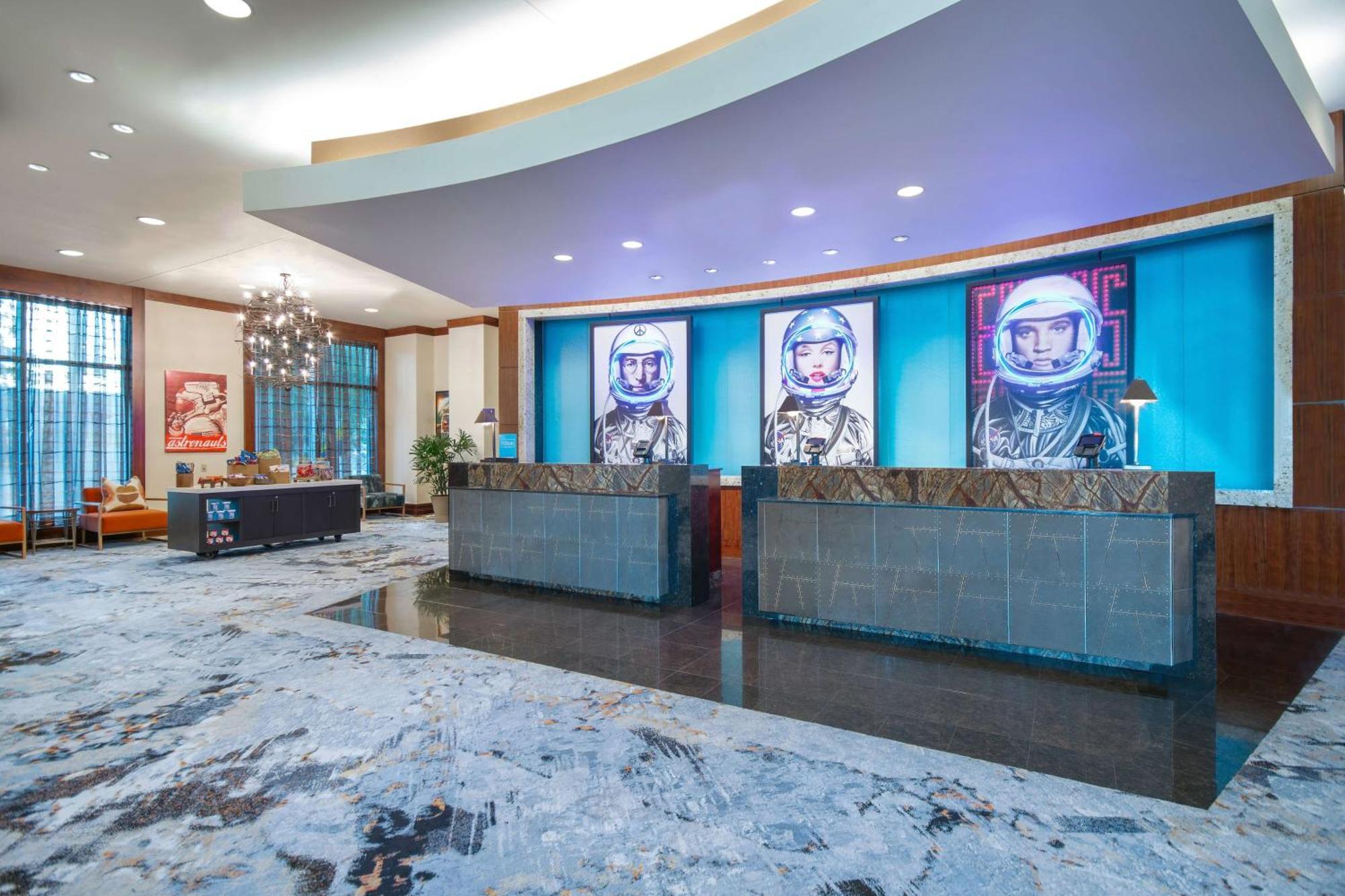 Embassy Suites Houston - Downtown Exterior photo